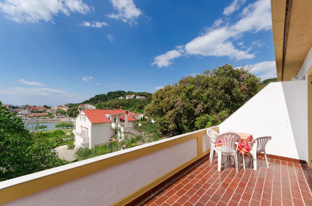 Apartments Zorka Kampor Ngoại thất bức ảnh