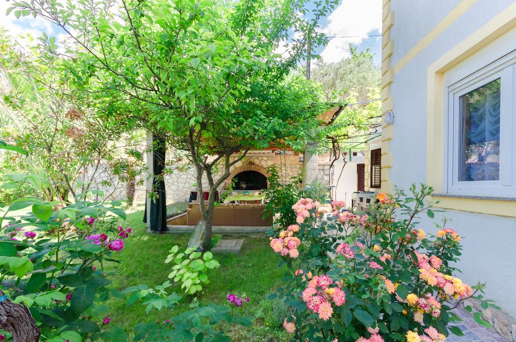 Apartments Zorka Kampor Ngoại thất bức ảnh