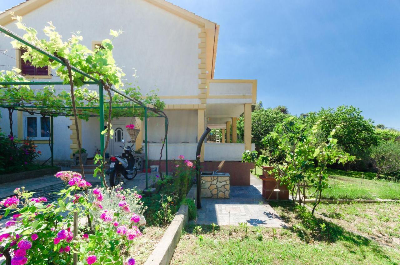 Apartments Zorka Kampor Ngoại thất bức ảnh